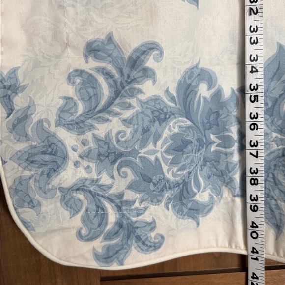 Jessica McClintock vintage blue white King floral pillowcases Cotton/Poly Damask - Picture 9 of 9